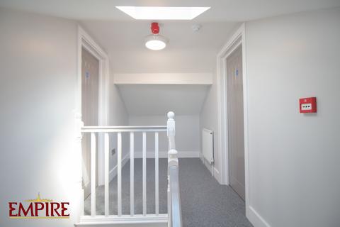 1 bedroom in a house share to rent, Chester Road, Sutton Coldfield, Birmingham, B73 5HL