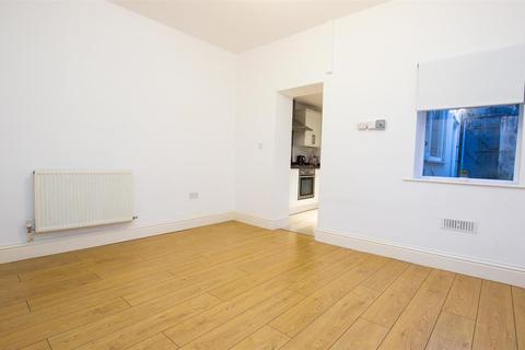 11 Bentley Street, Darwen, BB3 2EX