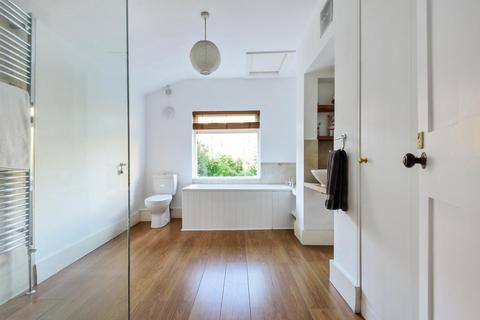 56 Lorrimore Road, London, SE17 3LZ