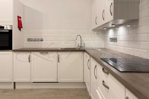 undefined, Moscow Road, Bayswater, W2