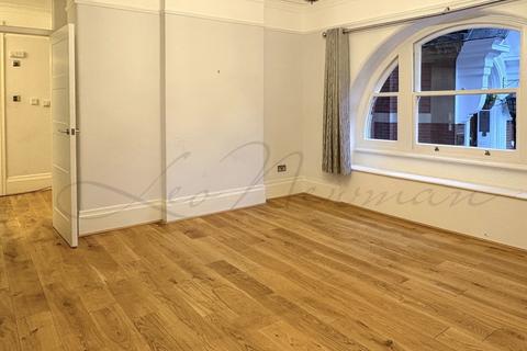 undefined, Moscow Road, Bayswater, W2