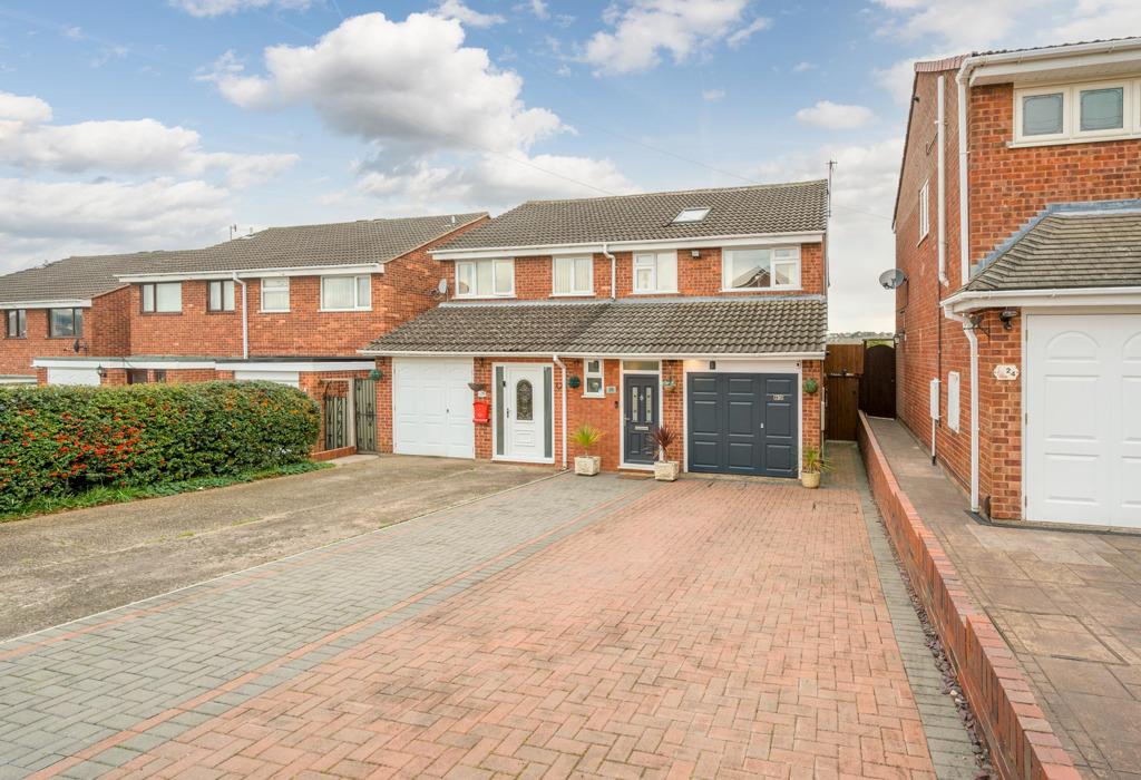 Lynval Road, Quarry Bank, DY5 2HF 3 bed semidetached house £225,000