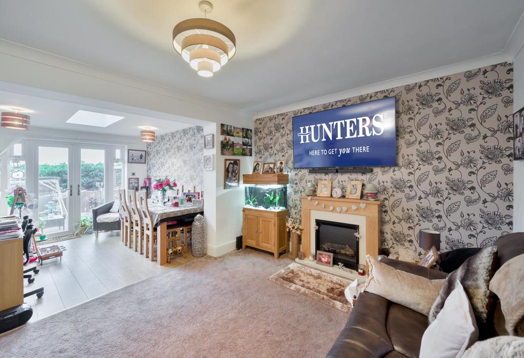 Lynval Road, Quarry Bank, DY5 2HF 3 bed semidetached house £225,000