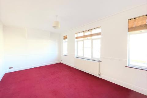 2 bedroom flat to rent - London Road, Leigh-on-Sea SS9