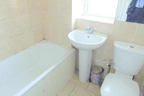 2 bedroom terraced house for sale, Becontree Avenue, Dagenham, RM8, RM8