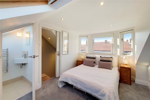 8 Geraldine Road, London, W4 3PA