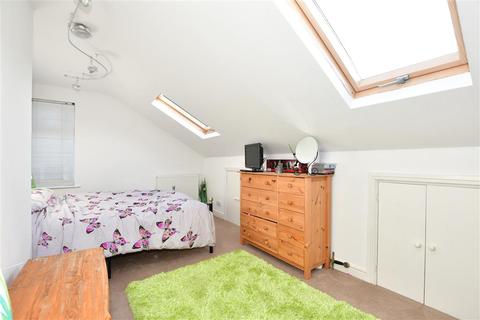 4 bedroom semi-detached house for sale - Albert Road, Tonbridge, Kent