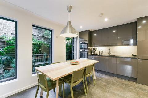 7 Biscay Road, London, W6 8JW