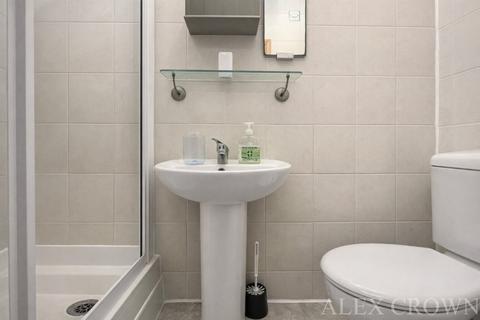 Studio to rent, Bryantwood Road, Holloway