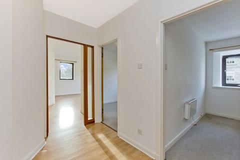 14/7 Sandport, Edinburgh, EH6 6PL