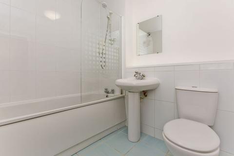 14/7 Sandport, Edinburgh, EH6 6PL