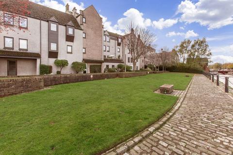 14/7 Sandport, Edinburgh, EH6 6PL