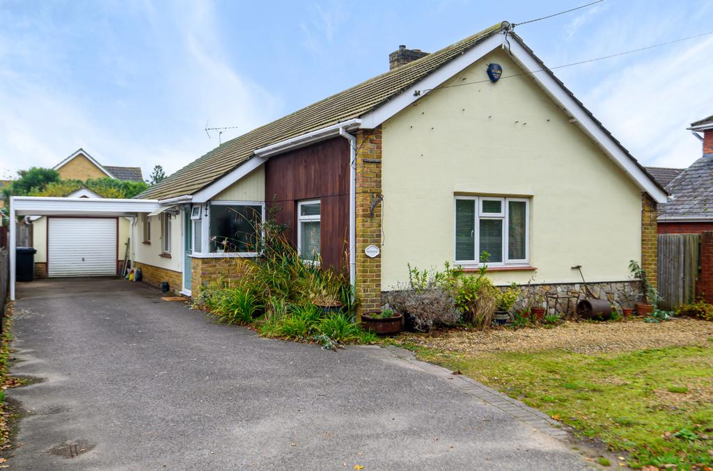 Botley Road, Horton Heath, Eastleigh... 3 bed bungalow £470,000