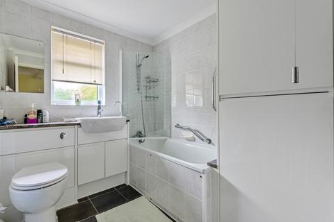 Rivonia Botley Road, Horton Heath, Eastleigh, SO50 7DN