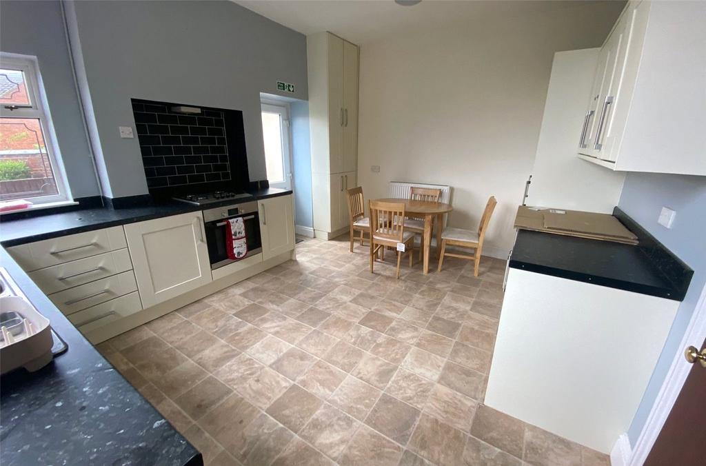 Lawrence Lane, Cradley Heath, B64 3 bed house £240,000