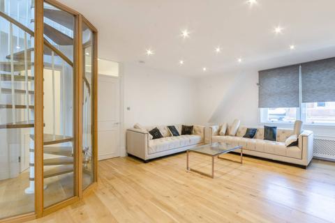 3 bedroom flat for sale - Duke Street, London W1K