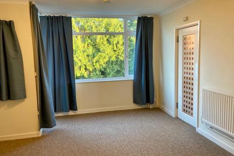 2 bedroom apartment to rent, London Road, Redhill