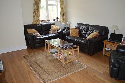 9 Wiggins Yard, Godalming, GU7 1HW
