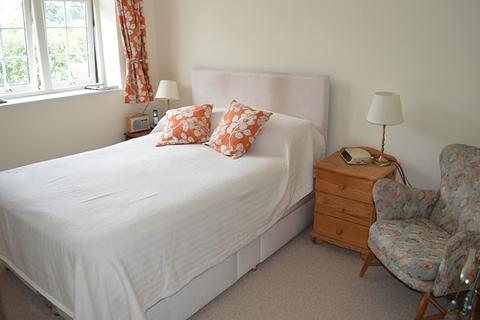 9 Wiggins Yard, Godalming, GU7 1HW