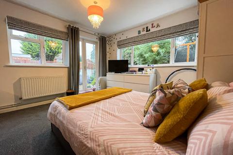11 Carless Close, Hereford, HR1 1NS