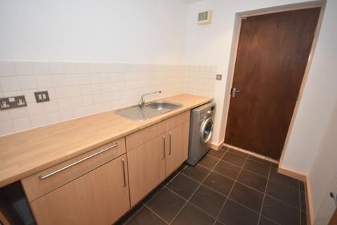 4 bedroom townhouse to rent, St Nicholas Road, Hulme, Manchester. M15 5JD.