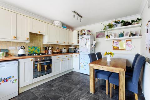 119 Colwell Drive, Witney, OX28 5NW