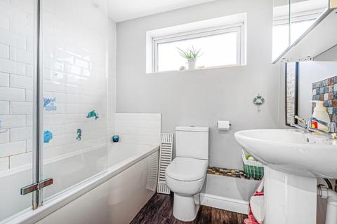119 Colwell Drive, Witney, OX28 5NW