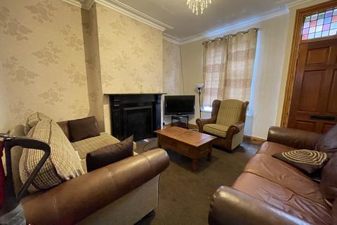 3 bedroom terraced house to rent, Welton Grove, Leeds, West Yorkshire, LS6