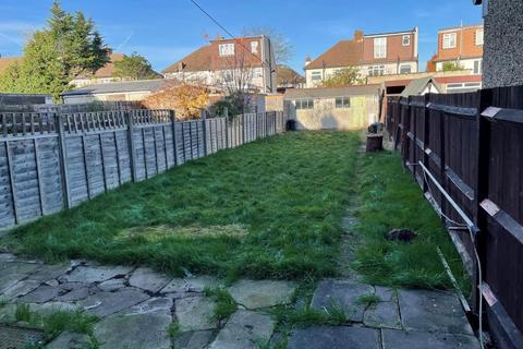 12 Taunton Close, Sutton, SM3 9NG