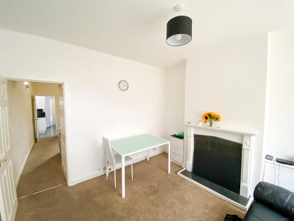 Deans Road, Wolverhampton, West Midlands 3 bed terraced house £125,000