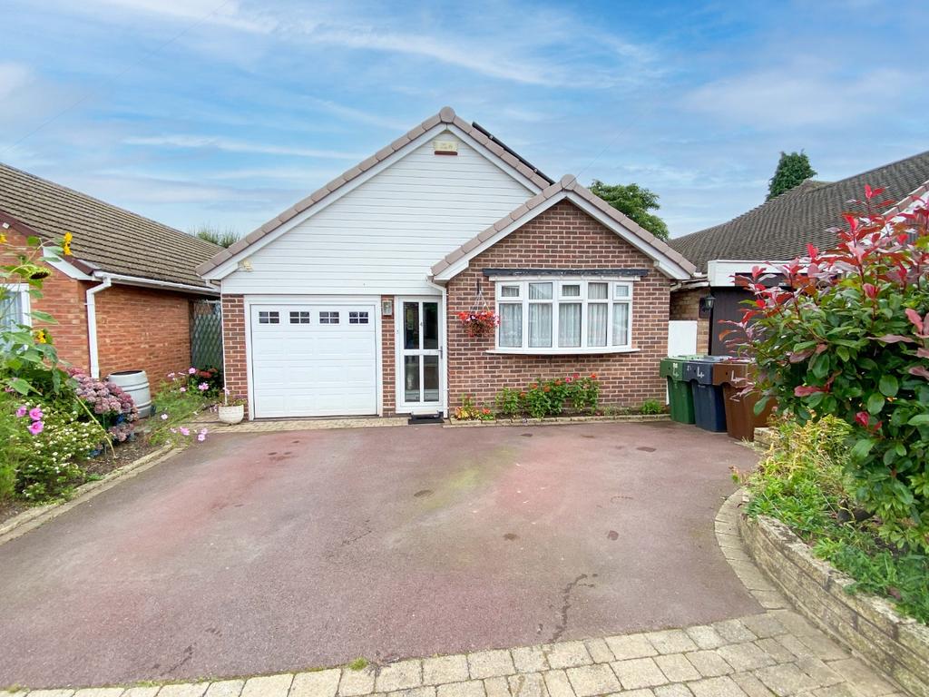 Littleshaw Lane, Wythall, Birmingham... 3 bed detached bungalow £425,000