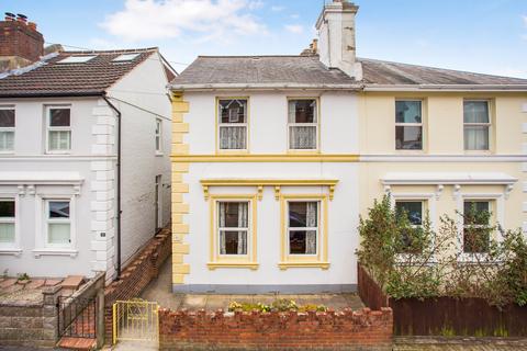 21 Culverden Down, Tunbridge Wells, TN4 9SB