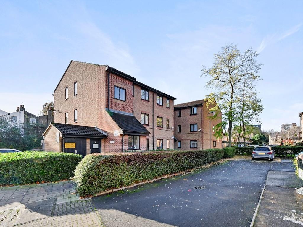 John Maurice Close, Bermondsey 2 bed apartment £425,000