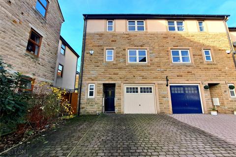 4 bedroom semi-detached house to rent, Tenterfield Close, Greenfield, Oldham, OL3