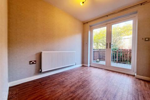 4 bedroom semi-detached house to rent, Tenterfield Close, Greenfield, Oldham, OL3