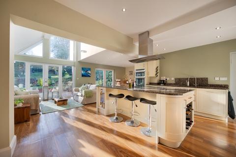 124 Dorridge Road, Dorridge, Solihull, B93 8BN