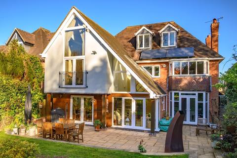 124 Dorridge Road, Dorridge, Solihull, B93 8BN