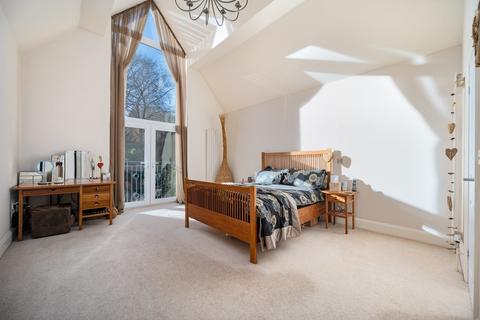 124 Dorridge Road, Dorridge, Solihull, B93 8BN