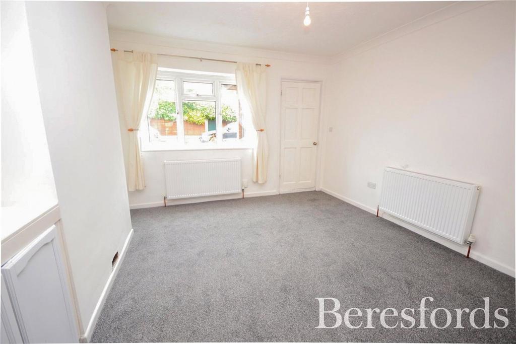 Winchester Road, Colchester, CO2 3 bed terraced house £260,000