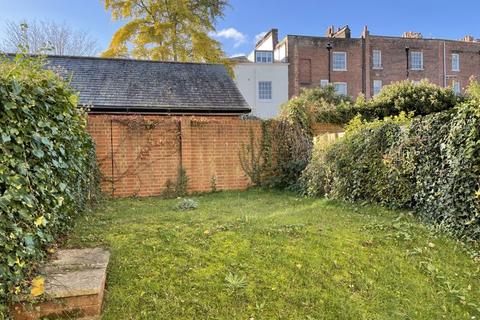 3 bedroom terraced house for sale - St Leonards - A 3 bedroom town house to improve