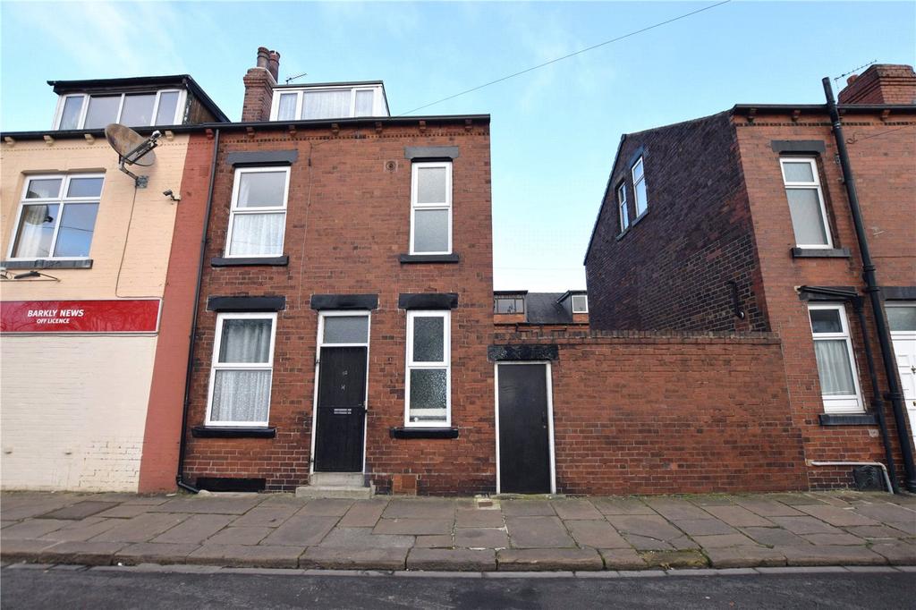 Barkly Road, Leeds, West Yorkshire, LS11 2 bed terraced house £575