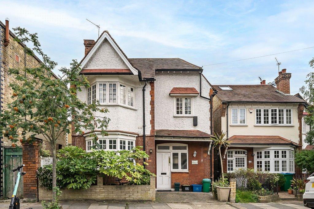 Milton Road, London, SW14 3 bed detached house £950,000
