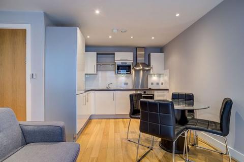 1 bedroom apartment to rent, Central Quay North, Broad Quay, BS1