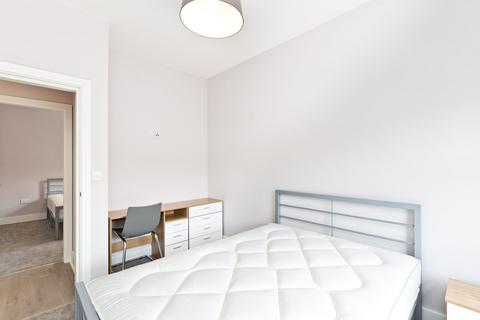 2 bedroom flat to rent, Apartment 11, Lynthorpe House, City Centre