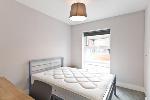 2 bedroom flat to rent, Apartment 8, Lynthorpe House, City Centre