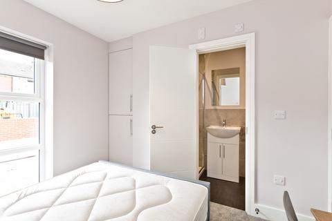 2 bedroom flat to rent, Apartment 8, Lynthorpe House, City Centre