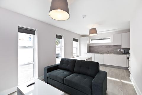 2 bedroom flat to rent, Apartment 9, Lynthorpe House, City Centre
