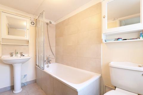 3 Albany Passage, Richmond, TW10 6DL