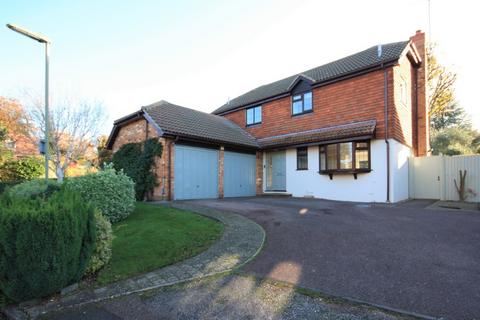 4 bedroom detached house to rent, ASHWOOD PARK, FETCHAM, KT22