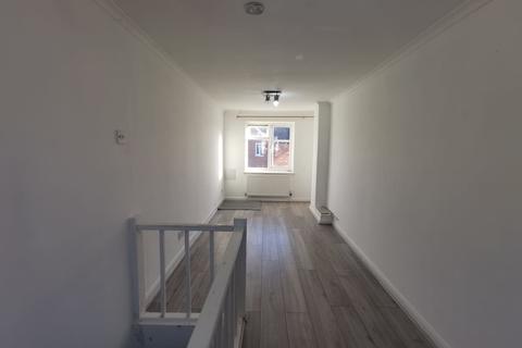 1 bedroom flat to rent - Eastcote Lane, Harrow